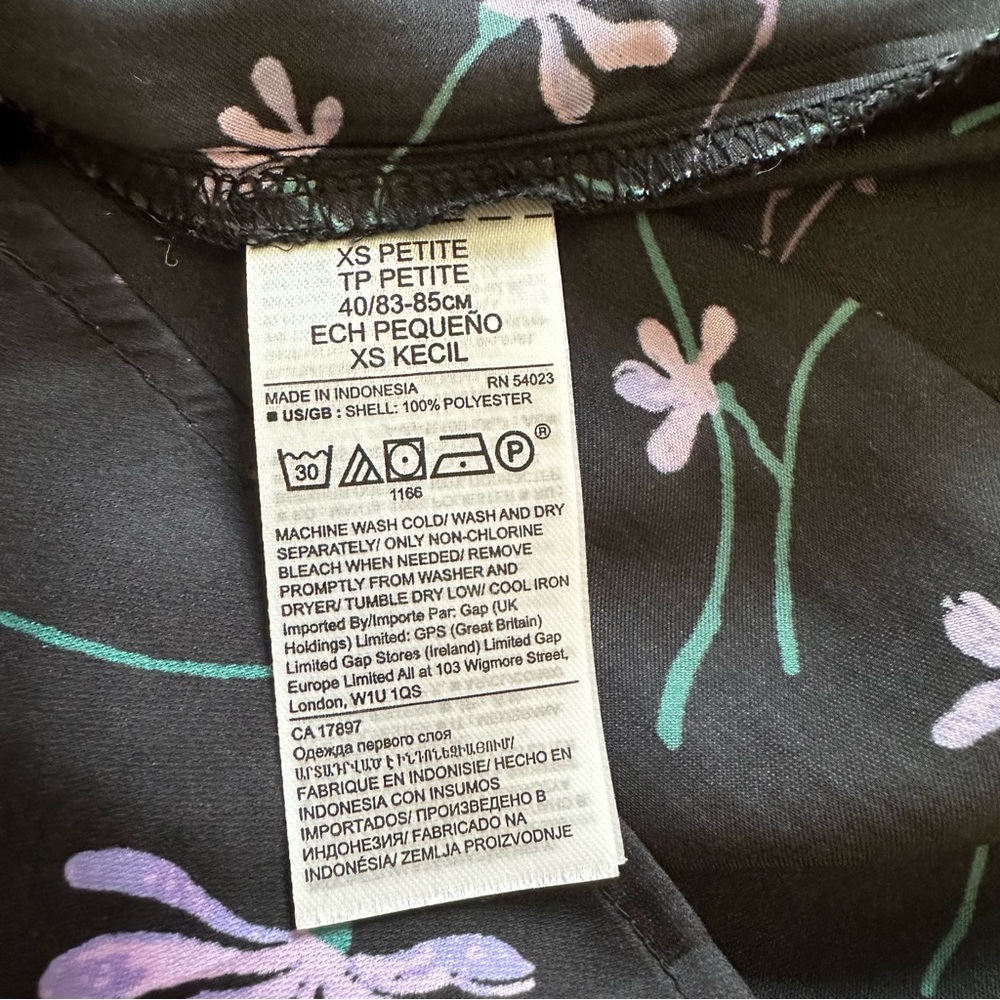 Banana Republic sleeveless floral top Size: XS petite - Picture 4 of 4